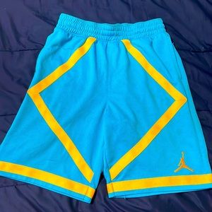 Boys L shorts, jordan diamonds shorts, in great condition